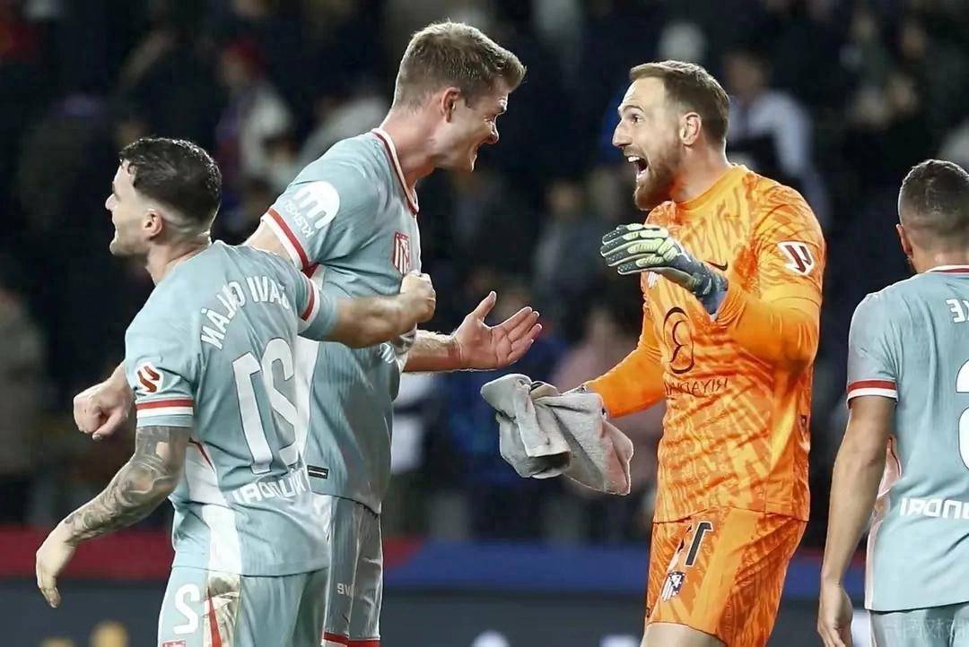 马德里竞技训练开放日，加时末段主帅复盘引欢呼，英超在即，训练强度明显提升的简单介绍-华体会体育