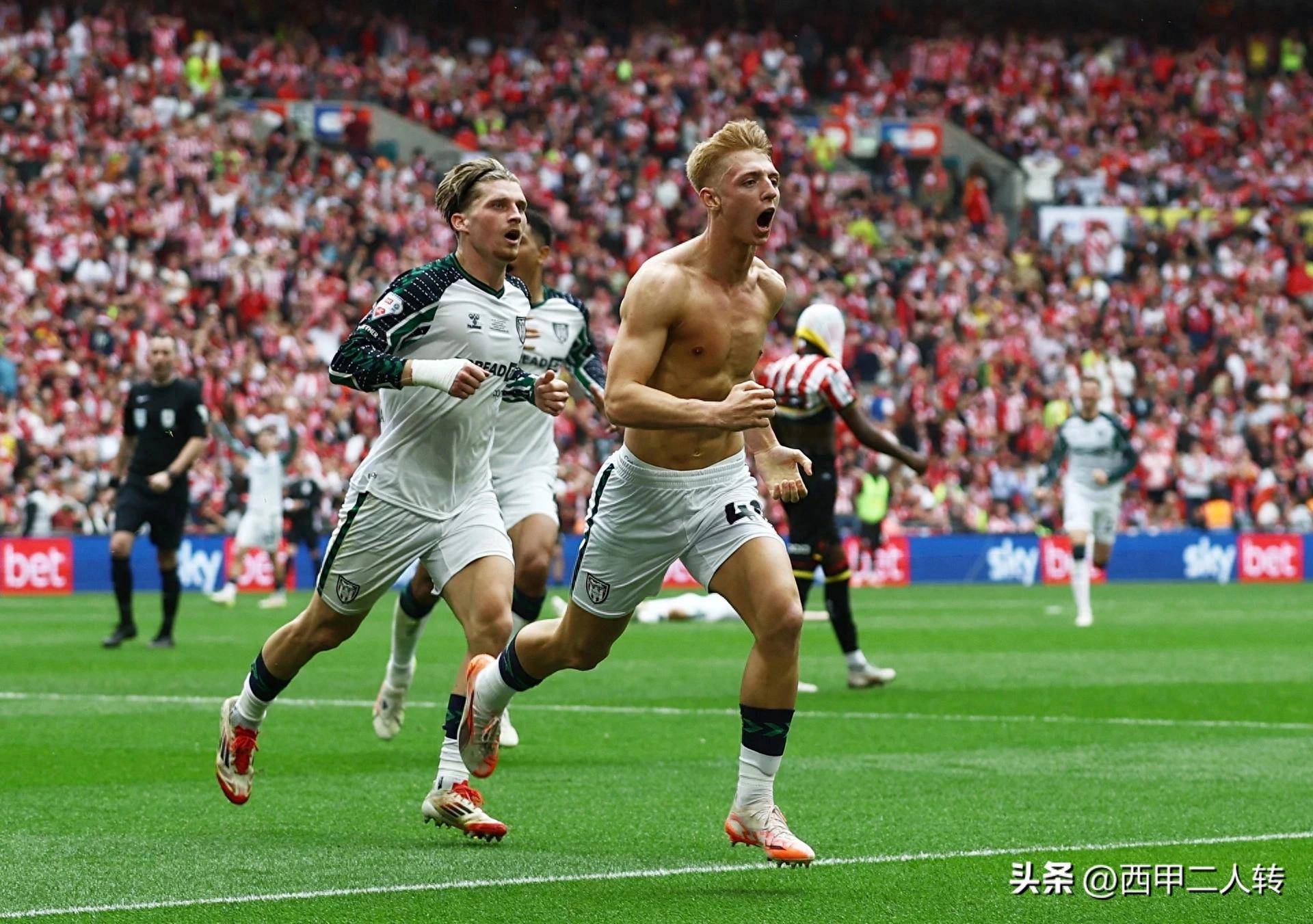 马德里竞技训练开放日,加时末段主帅复盘引欢呼,英超在即,训练强度明显提升的简单介绍 马德里竞技训练开放日,加时末段主帅复盘引欢呼,英超在即,训练强度明显提升的简单介绍