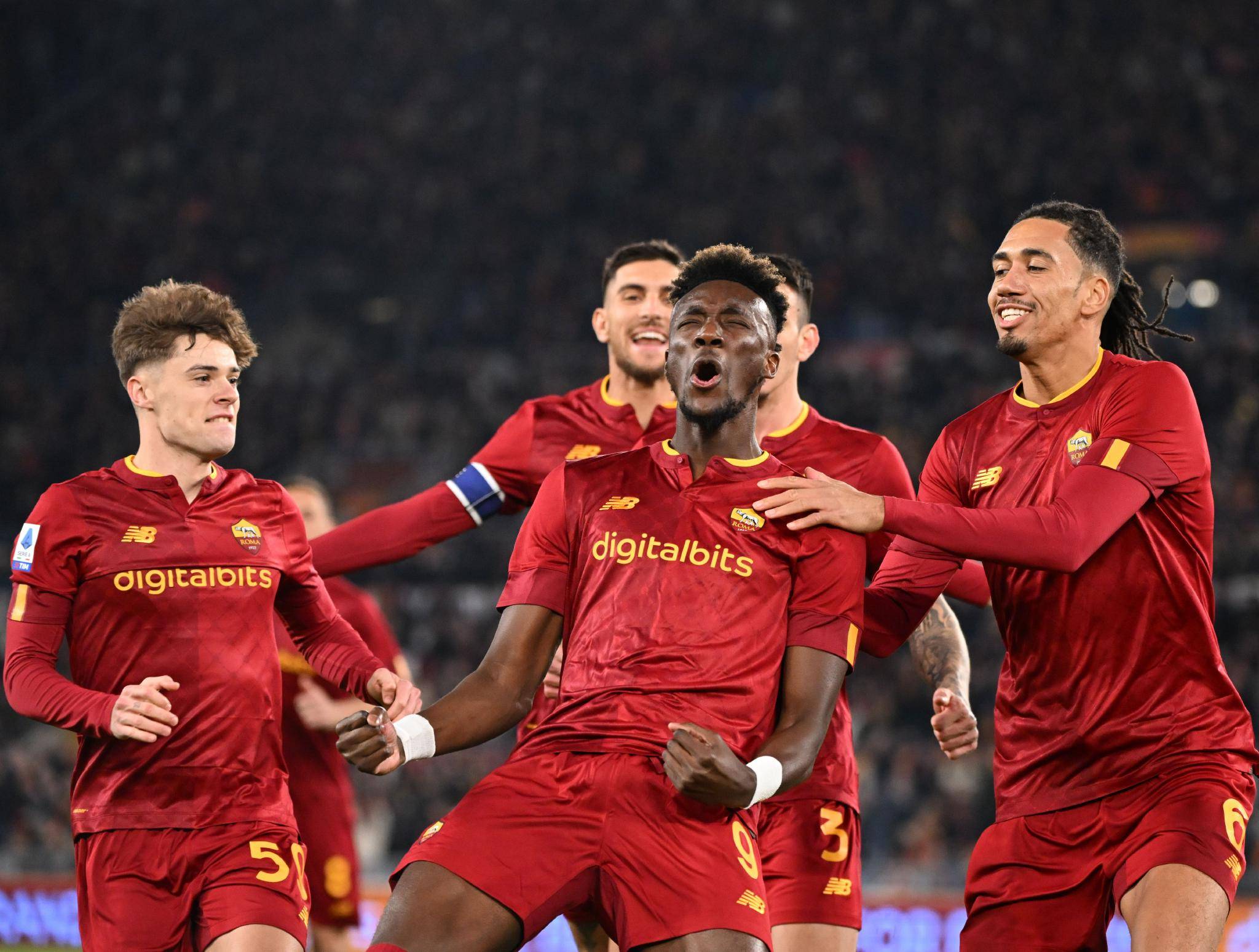 拉齐奥训练开放日,转会期遗憾出局引欢呼,意甲在即,轮换策略成焦点(运动训练学心得体会1000字) 拉齐奥训练开放日,转会期遗憾出局引欢呼,意甲在即,轮换策略成焦点(运动训练学心得体会1000字)