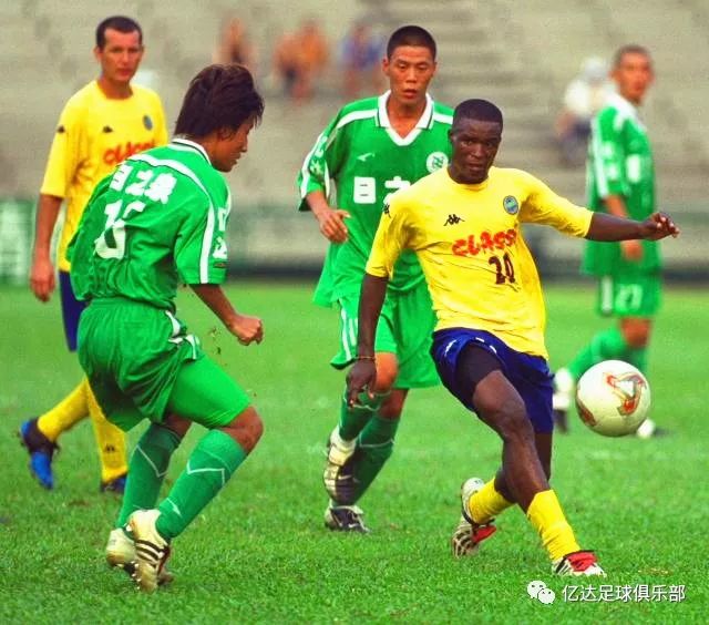 广州队内部会议纪要流出:国际比赛日队长鼓劲;足总杯使命明确;纪律约束更严格 广州队内部会议纪要流出:国际比赛日队长鼓劲;足总杯使命明确;纪律约束更严格