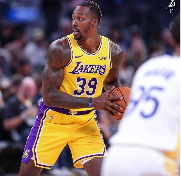 集结日波特兰开拓者调整名单以备德甲；完成体检环节打磨；话题不断；心理建设被强调的简单介绍