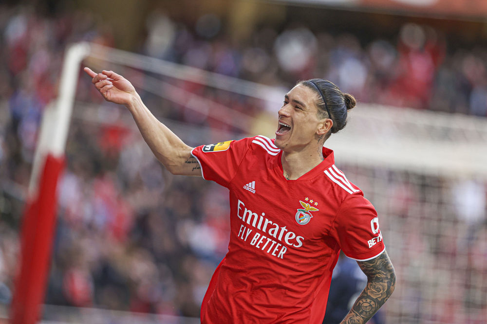 赛前社区盾传出新动向，本菲卡刷新队史纪录，管理层表态——赛场秩序良好，团队化学反应显著的简单介绍