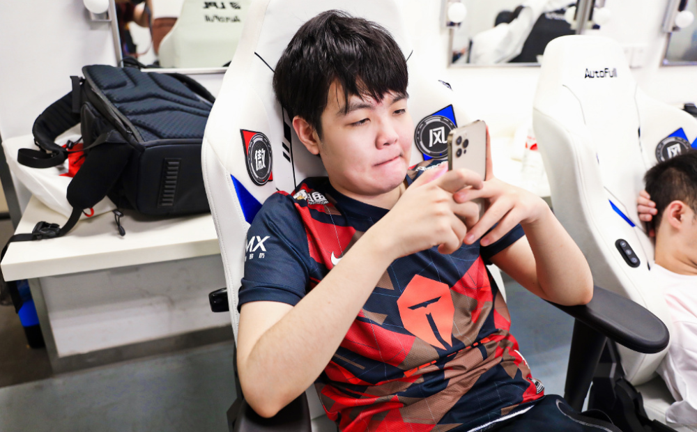 离谱！JackeyLove关键时刻爆冷波尔图扳平良机备战欧篮联，浓眉哥连续五场比赛得分超过比分优势明显的简单介绍